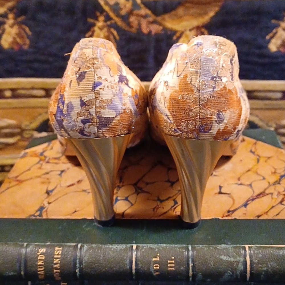 Shoes - Picture 4 of 5